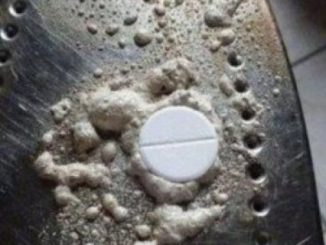 Aspirin ile Ütünüzü Temizleyin