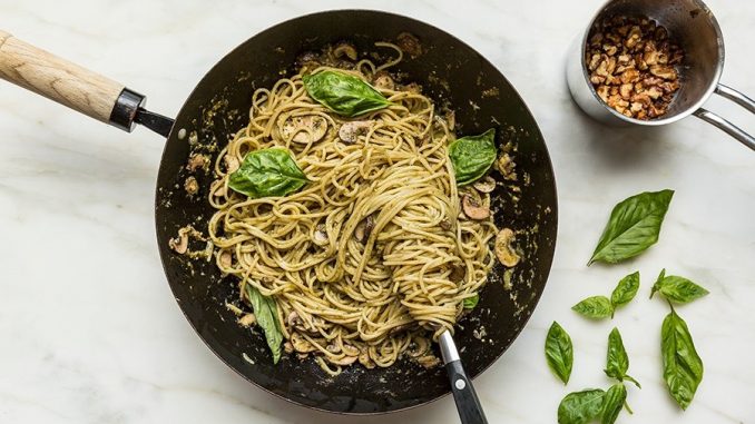 Pesto Soslu ve Mantarlı Spaghetti